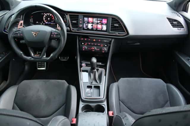 SEAT Leon (2020) thumbnail 3