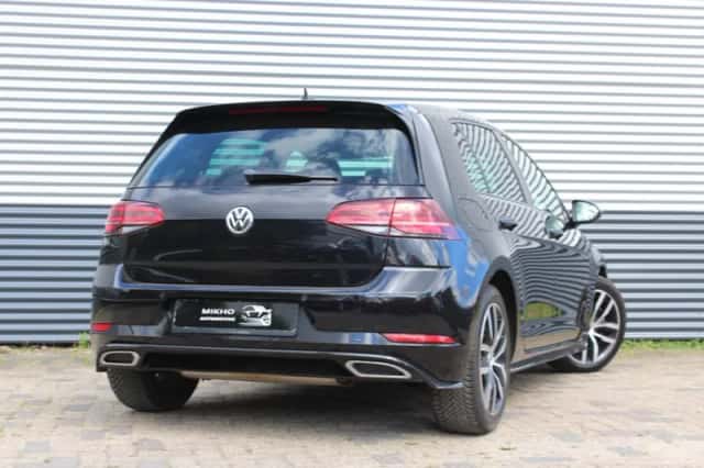 Volkswagen Golf (2018) thumbnail 6