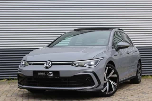 Volkswagen Golf (2021) thumbnail 2