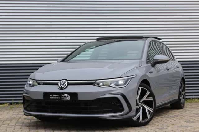 Volkswagen Golf (2021) thumbnail 2