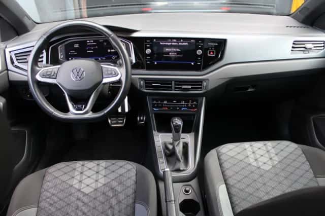 Volkswagen Polo (2022) thumbnail 3
