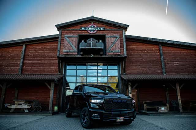 Dodge Ram (2024) thumbnail 3