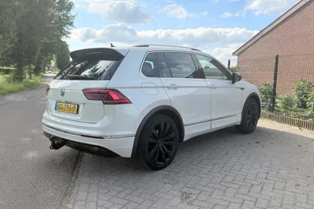 Volkswagen Tiguan (2018) thumbnail 3
