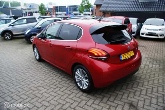 Peugeot 208 (2018) thumbnail 3