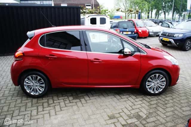 Peugeot 208 (2018) thumbnail 5