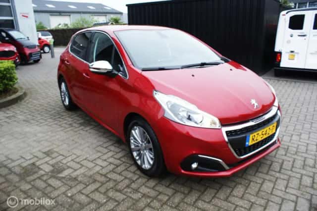 Peugeot 208 (2018) thumbnail 6