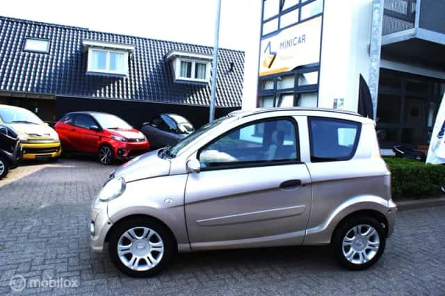 Microcar M.GO (2009) thumbnail 2