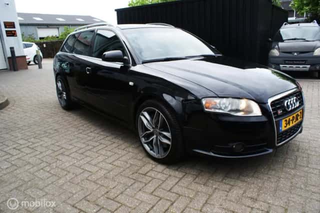 Audi S4 (2005) thumbnail 6