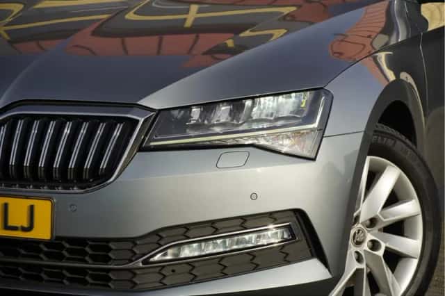 Škoda Superb (2021) thumbnail 6