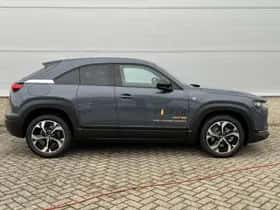Mazda MX-30 (2023) thumbnail 5