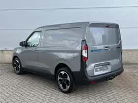 Ford E-Transit (2026) thumbnail 4