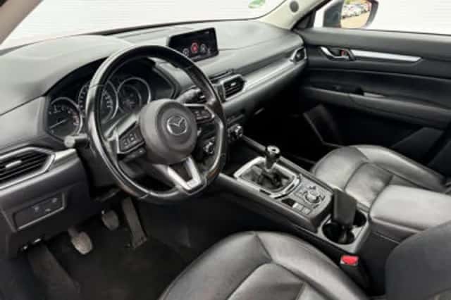 Mazda CX-5 (2017) thumbnail 5