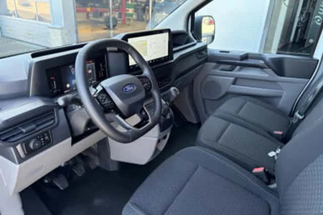 Ford Transit Custom (2024) thumbnail 5