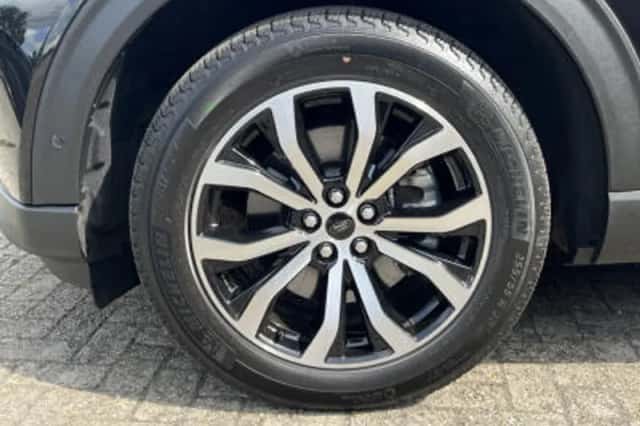 Ford Explorer (2022) thumbnail 5