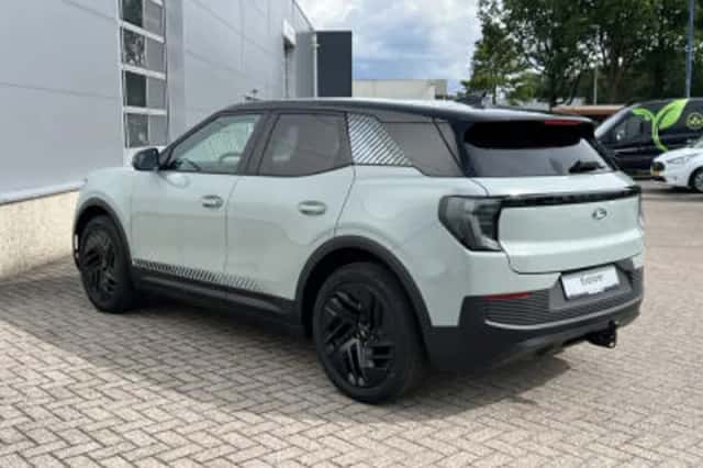 Ford Explorer (2026) thumbnail 5