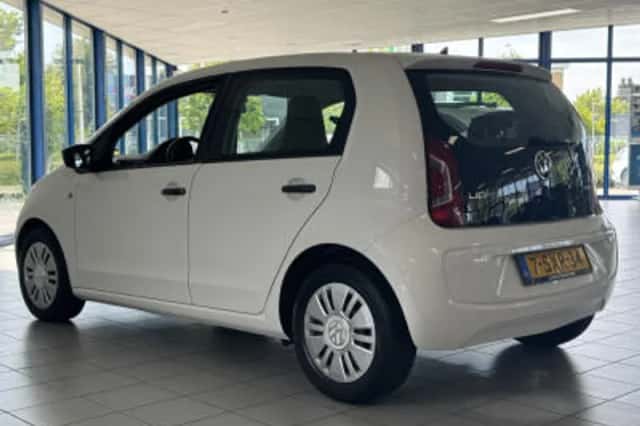 Volkswagen Up! (2014) thumbnail 5