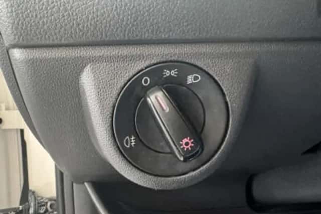 Volkswagen Up! (2014) thumbnail 6