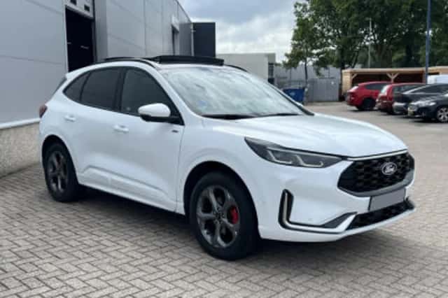 Ford Kuga (2025) thumbnail 3
