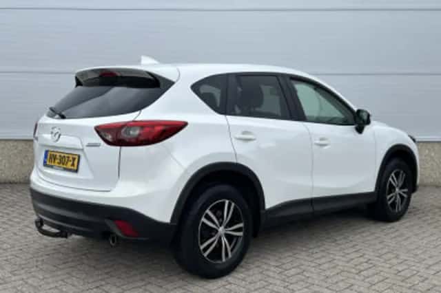 Mazda CX-5 (2016) thumbnail 4