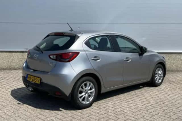 Mazda 2 (2016) thumbnail 4