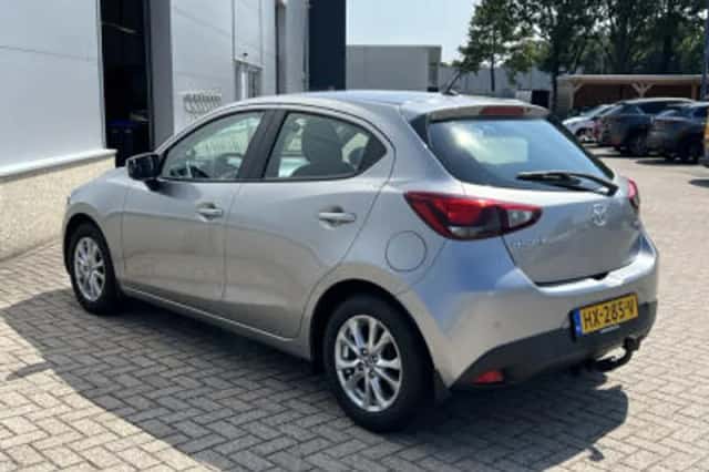 Mazda 2 (2016) thumbnail 5