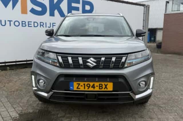 Suzuki Vitara (2024) thumbnail 3