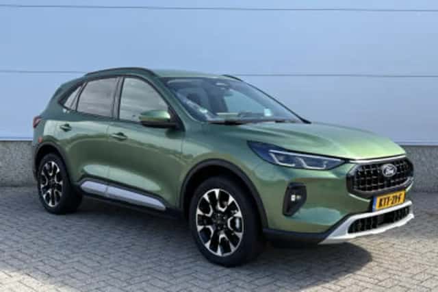 Ford Kuga (2025) thumbnail 3