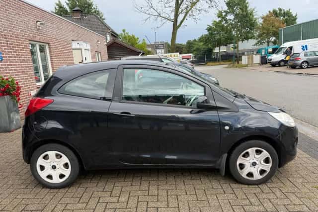 Ford Ka (2012) thumbnail 2