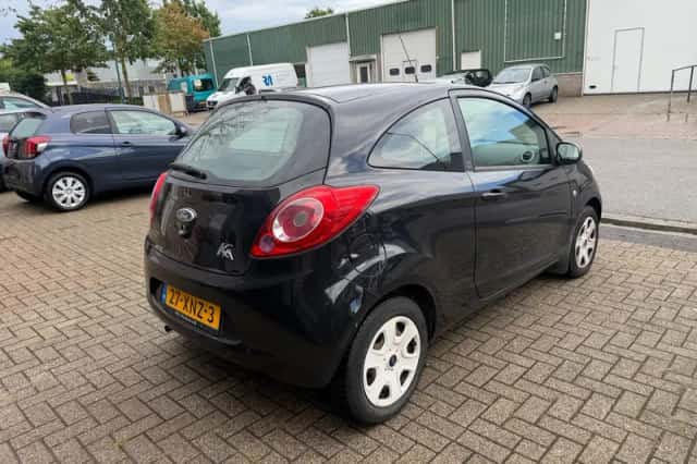 Ford Ka (2012) thumbnail 3