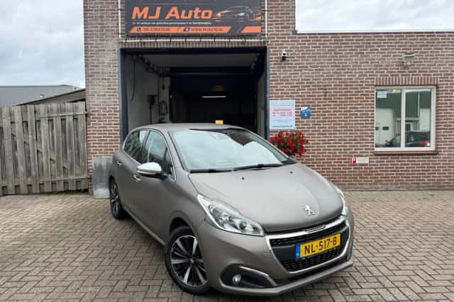 Peugeot 208 (2017) thumbnail 1