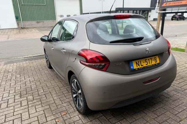 Peugeot 208 (2017) thumbnail 5