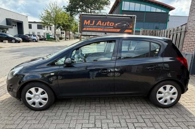 Opel Corsa (2014) thumbnail 6