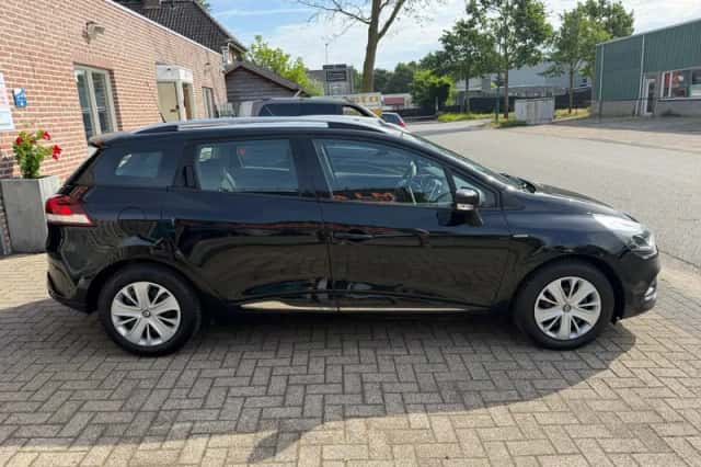 Renault Clio (2019) thumbnail 2