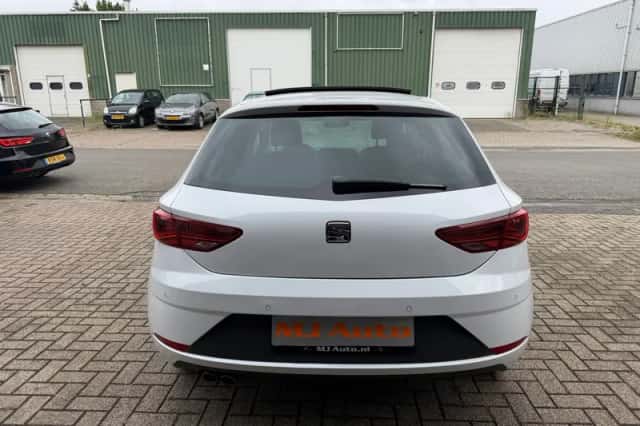 SEAT Leon (2017) thumbnail 2