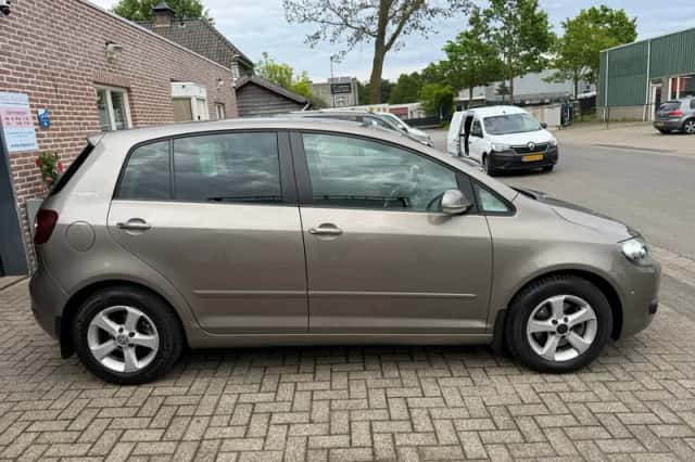 Volkswagen Golf Plus (2012) thumbnail 2