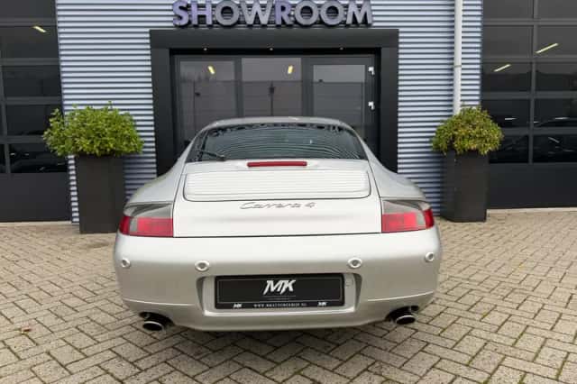 Porsche 911 (1999) thumbnail 3
