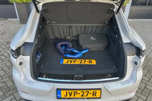 Porsche Cayenne Coupé (2024) thumbnail 6