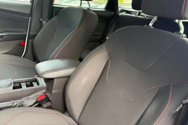 Ford Focus (2018) thumbnail 5