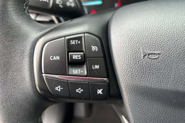 Ford Fiesta (2019) thumbnail 5