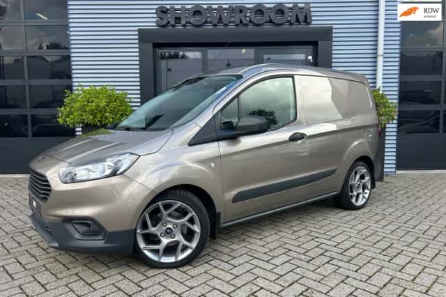 Ford Transit Courier (2019) thumbnail 1