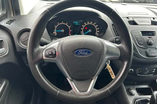 Ford Transit Courier (2019) thumbnail 5