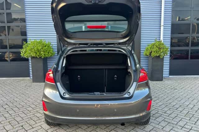 Ford Fiesta (2017) thumbnail 5