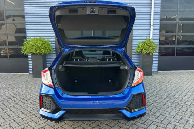 Honda Civic (2018) thumbnail 6
