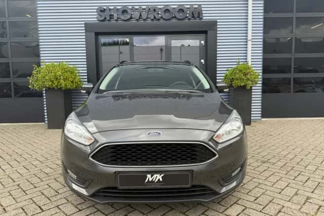 Ford Focus (2016) thumbnail 3
