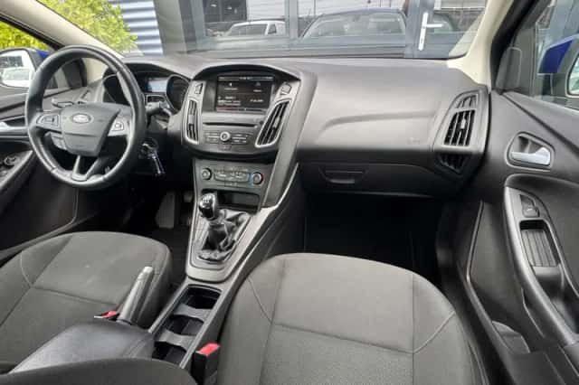 Ford Focus (2015) thumbnail 2