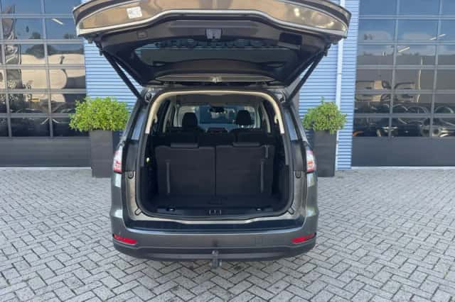 Ford Galaxy (2019) thumbnail 5