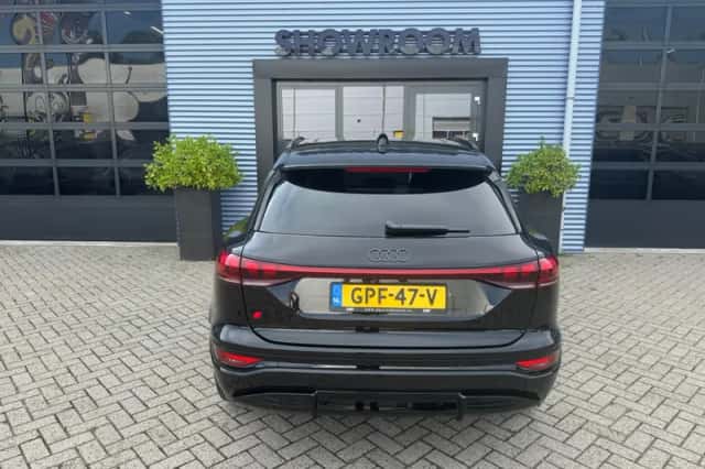 Audi Q6 e-tron (2024) thumbnail 6