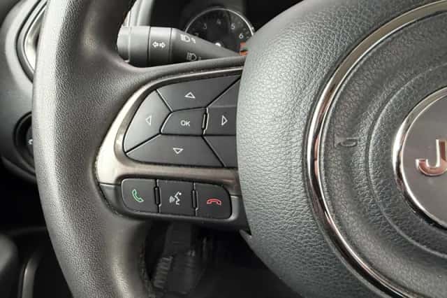 Jeep Renegade (2021) thumbnail 6