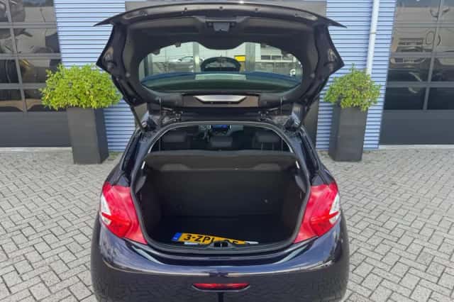 Peugeot 208 (2015) thumbnail 4