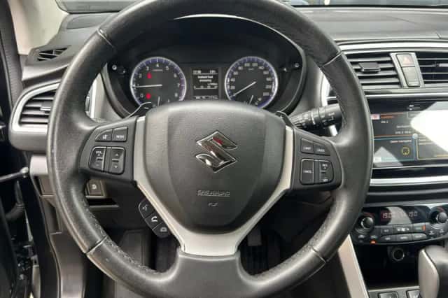 Suzuki S-Cross (2019) thumbnail 6